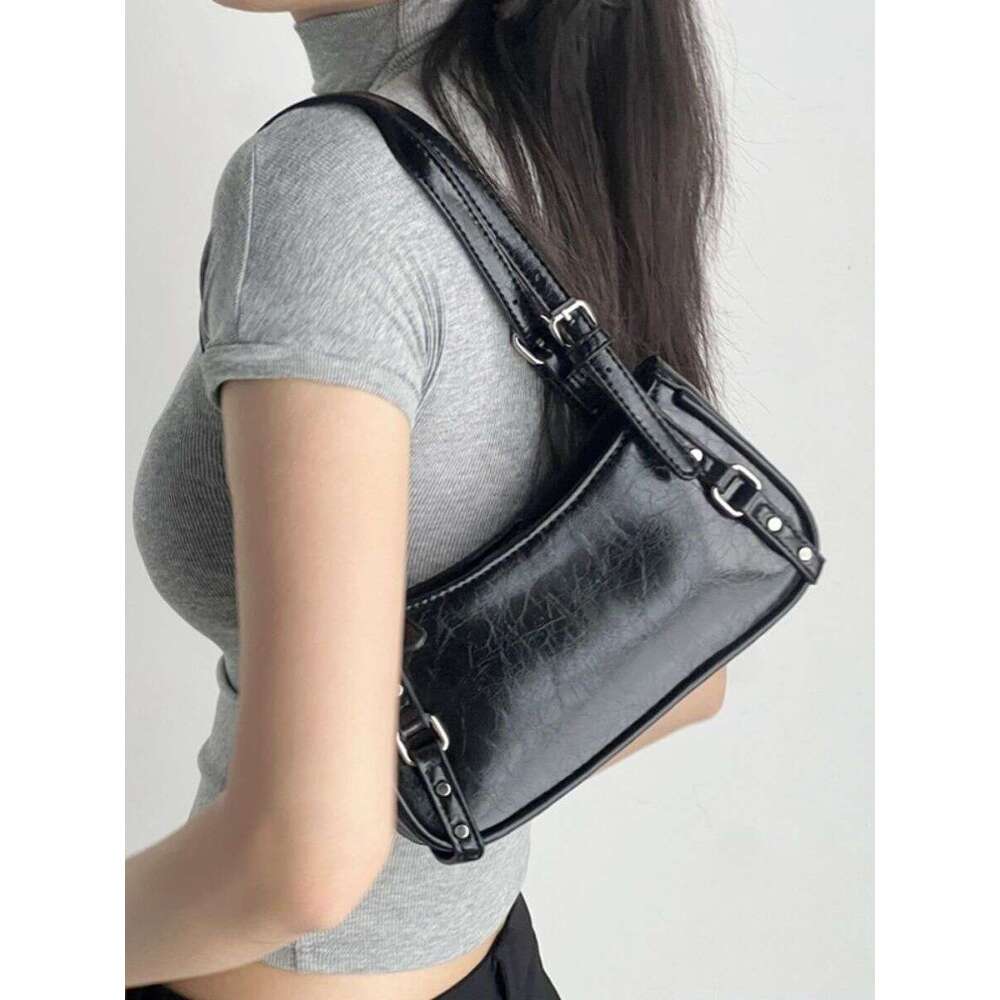 2025 new shoulder fashionable niche crossbody design high-end underarm versatile spicy girl motorcycle bag for women