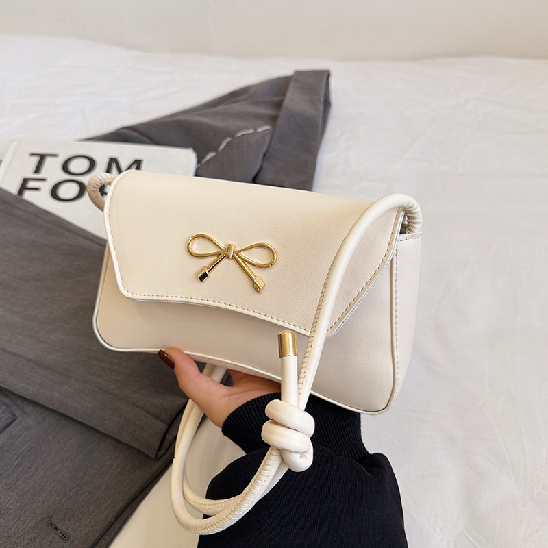 Free Delivery Designer Bag Ladies' Popular Single Shoulder Crossbody This Year 2025 Winter New Item Versatile Ins High Beauty Solid Color Small S