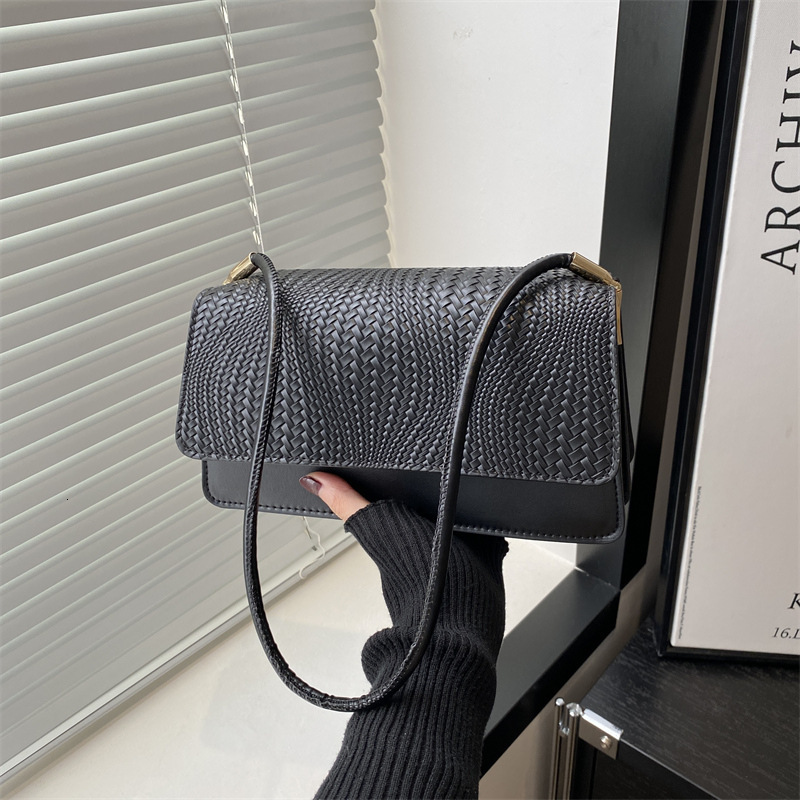 Free Delivery Designer Bag Women's Solid Color Simple Shoulder 2025 High End New Style Popular This Year Armpit Small Square For Women Luxury Bag
