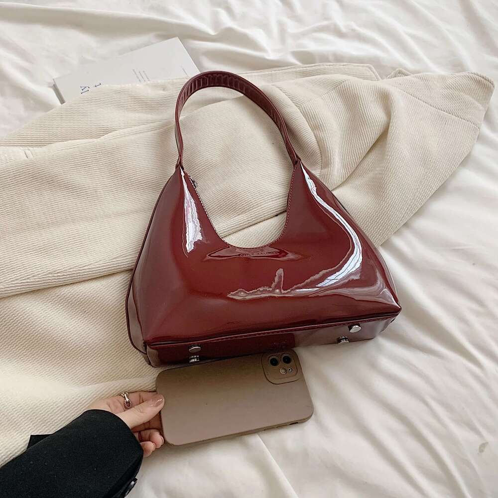 2025 New Patent Leather Shoulder Bag Fashion-Forward Design, Ideal For Shopping Dating Outings, Trendy And Elegant Accessory
