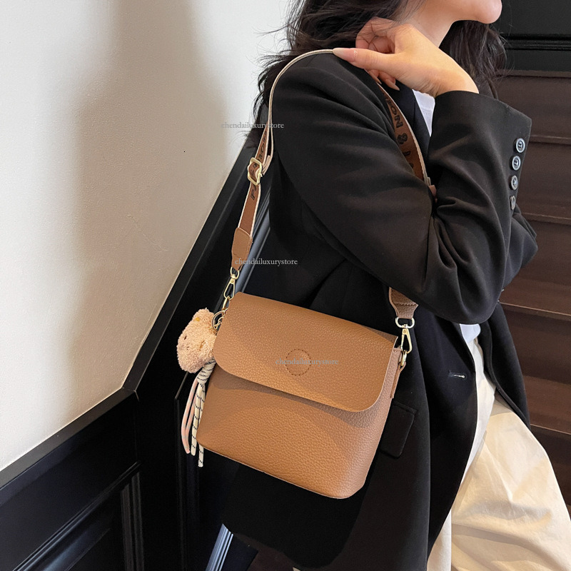 Women's Minimalist Designer Bag New Lychee Pattern Wide And Narrow Double Strap Shoulder Bag Magnetic Buckle Zipper Crossbody Bag Shopping Bag Fr