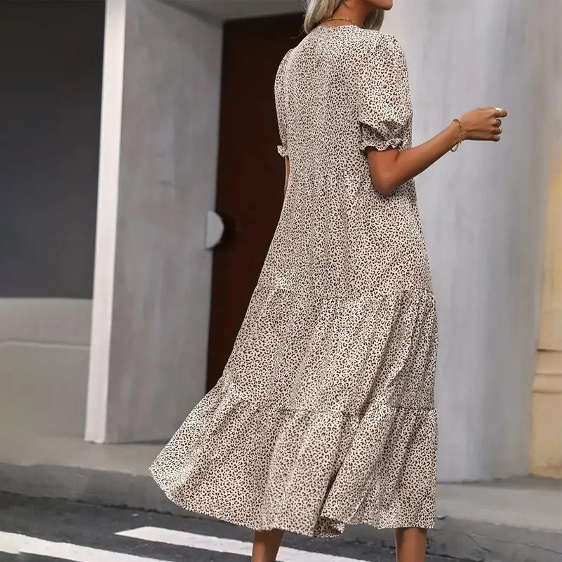 Plus Size Womens Dress Flower Print Bohemian Style Fluffy Short-Sleeved Layered Casual Dress 250509