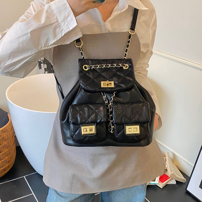 High end fragrance style diamond grid chain small for women's summer 2025 new simple and stylish versatile travel backpack