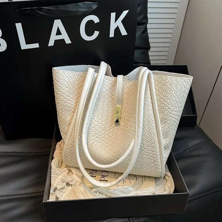 2025 Summer New Tote This PU Shoulder Bag Is In Line With The Latest Fashion Trends, Featuring A Korean Niche Design
