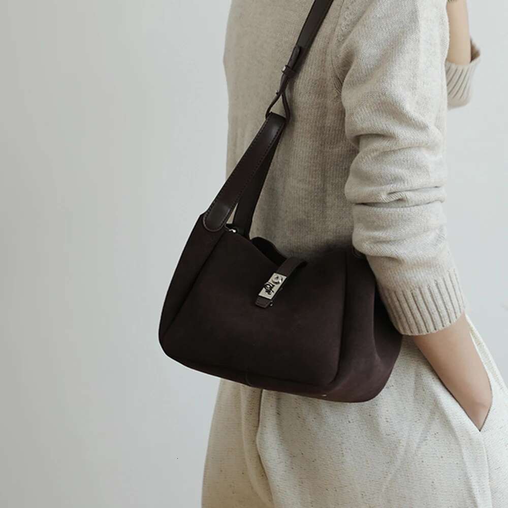Suede Leather Bucket Bag Custom Letters Women 2025 Lady Shoulder Handbag Saudi UAE Fashion Trendy Personalize Purse