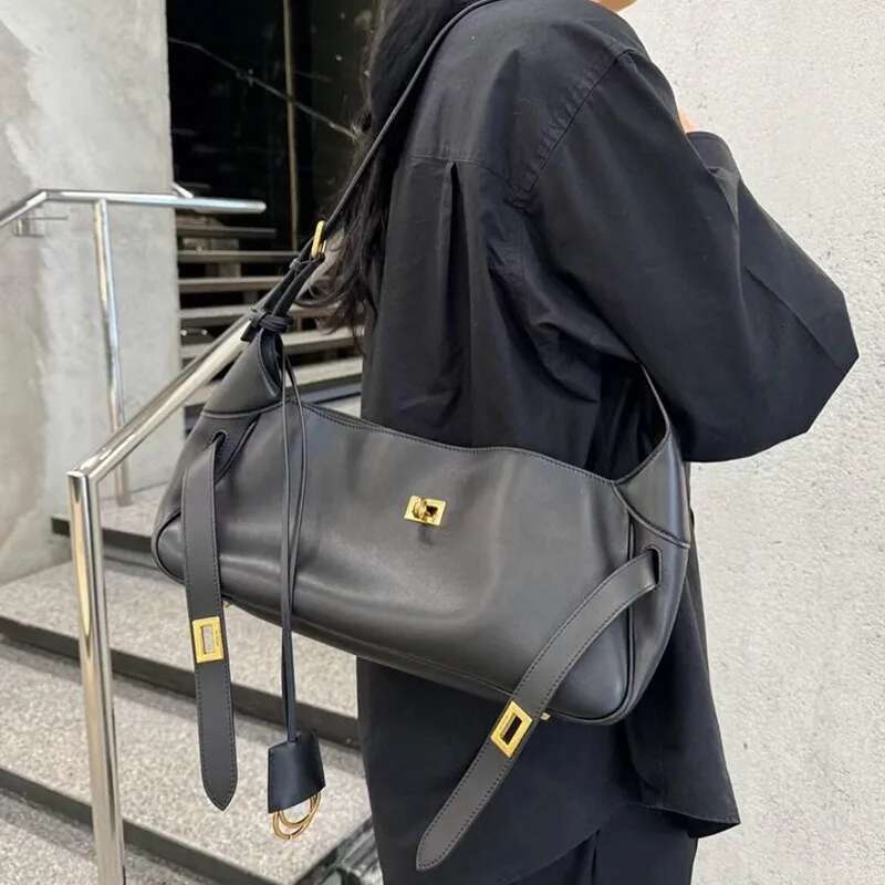 High Quality Designer Bags New Shoulder Armpit Locomotive Cowhide Black Gold Sier Buckle Portable Large-Capacity Commuter Casual Women Bag Luxury Bag