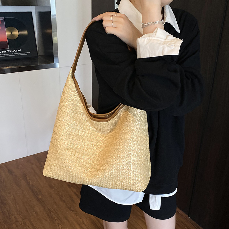 2025 Summer New Large Capacity Handheld Bucket for Women's Beach and Seaside Vacation Grass Woven Single Shoulder Underarm Bag