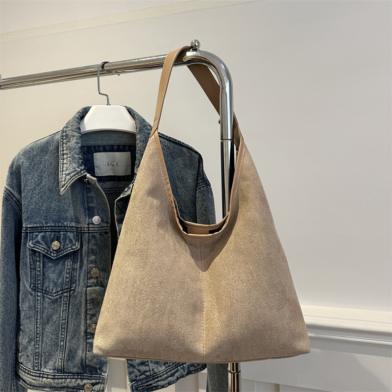 Free Delivery Designer Bag 2025 Autumn/winter Personalized Commuter Shoulder Large Capacity Fashionable Simple Leisure Underarm Tote Bag Luxury Bag