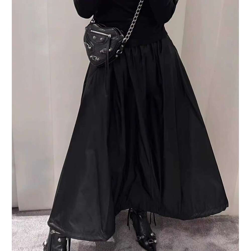 Super popular internet celebrity with the same style B home dark willow nail heart shaped motorcycle rivet design peach crossbody bag women s