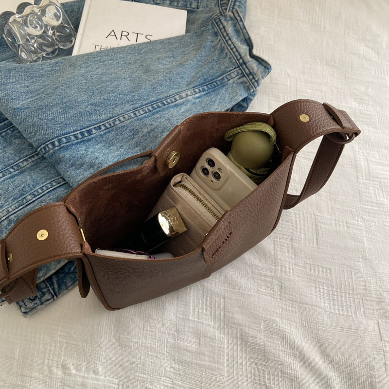 New Women's High Quality Texture Bucket Bag New Multi functional Shoulder Bag Fashionable and Casual Trendy Women's Shoulder Bag Solid Color