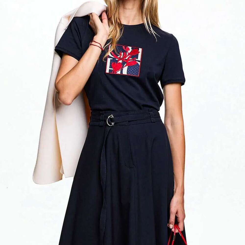 CHCH Women's T-Shirt Summer New High Quality Round Neck Embroidered Texture Top