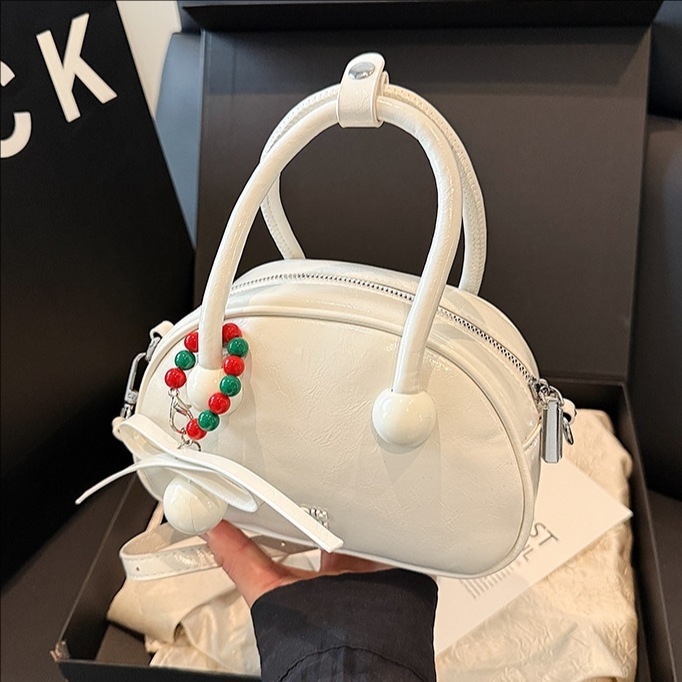 High end fashion versatile hand-held pillow for women 2025 new style exquisite and simple solid color single shoulder crossbody bag