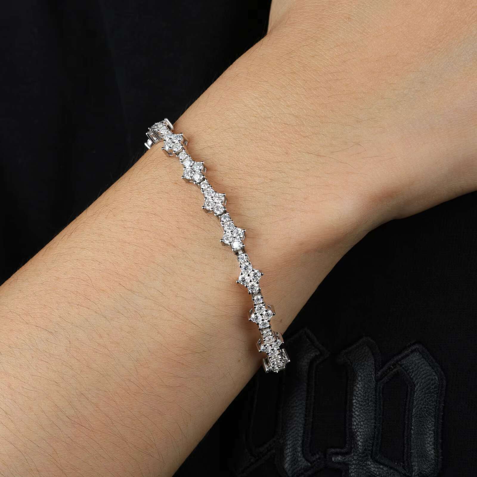 Stylish Fashion Femme Design 925 Sterling Silver VVS Moissanite Diamond Iced Out Four Leaf Clover Cross Tennis Chain Bracelet