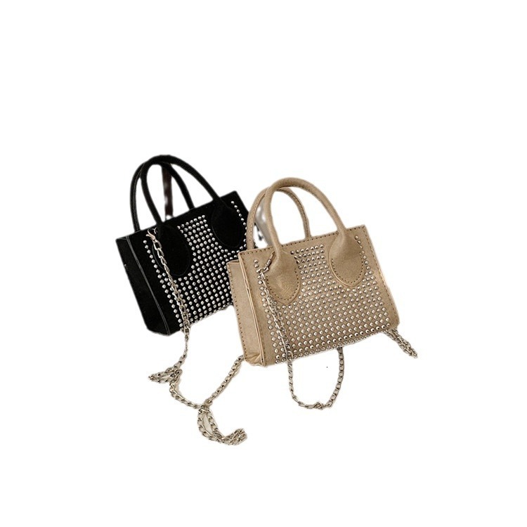 Top brand high-quality new products free delivery designer bags rivets winter killers fashionable handheld women's shoulder bags slanted small sq