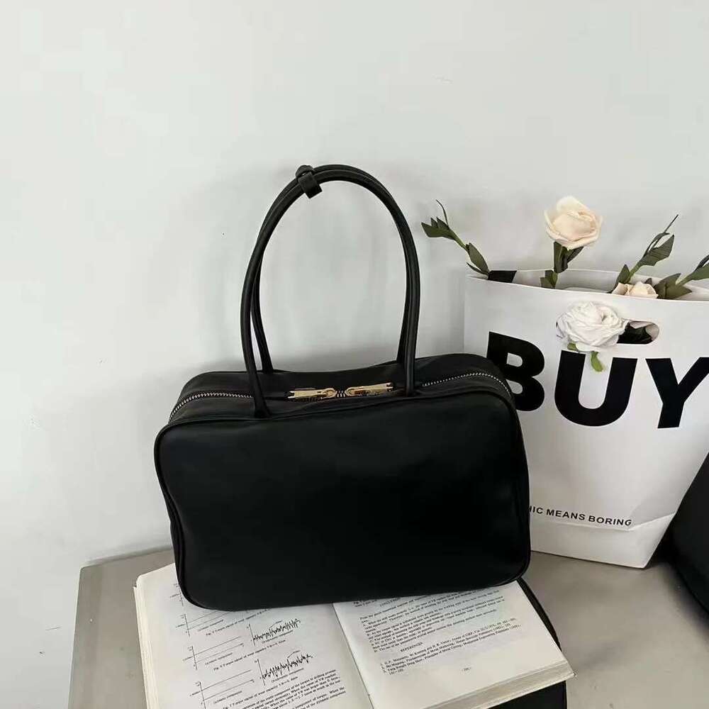 2024 Briefcase Designer Genuine Leather Women's Handbags Retro Boston Wallet Bowling Shoulder Hobo Bag