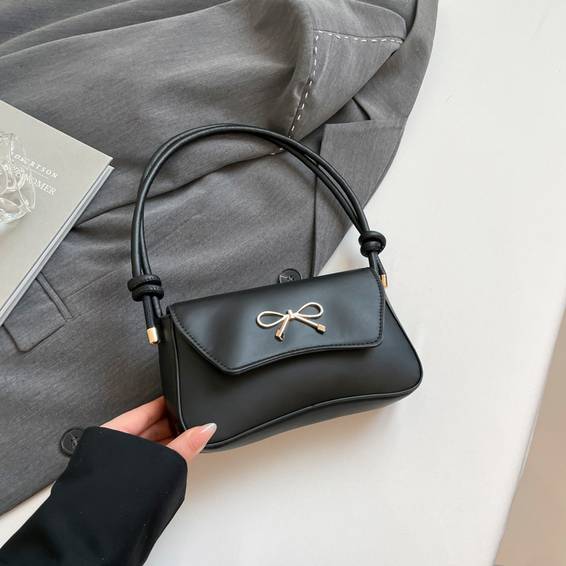 New Solid Color Luxury Bag New Free Delivery Designer Bag Beautiful Fashion Korean Version Bow Western Style 2025 Spring Single Shoulder Casual Undera