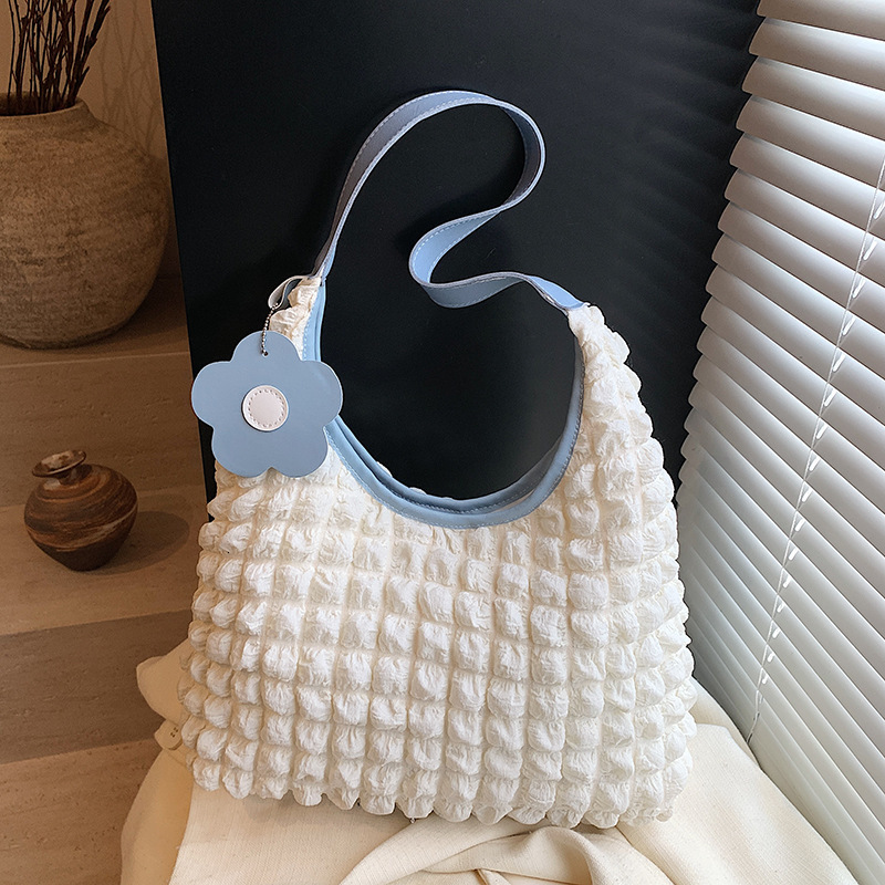 Flower Water Tube For Women 2025 Spring New Style Luxury Bag New Free Delivery Designer Bag Japanese And Korean Girls Single Shoulder Handheld Bento S