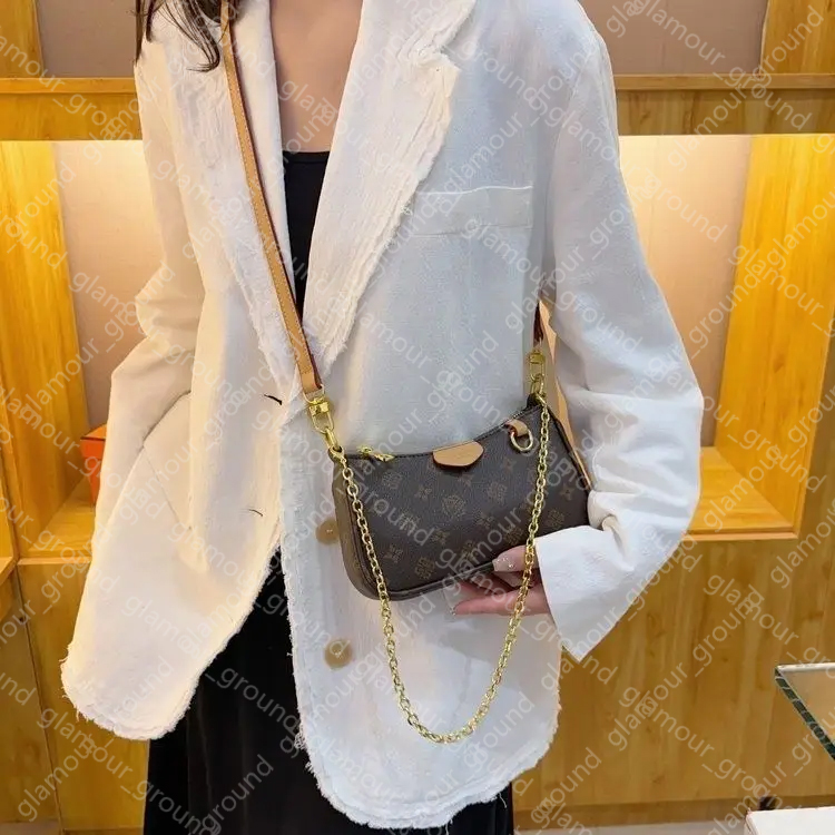 Easy bag Pouch designer bag 22CM Shoulder Bags Chain Wallet On Strap Purse Embossed Letters Old Flower Handbags Floral Lady Embroidery Half Moon Bag