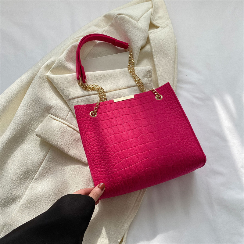 Top quality brand new free delivery designer bag fashion chain tote bag, multifunctional texture crocodile pattern temperament women's shoulder b