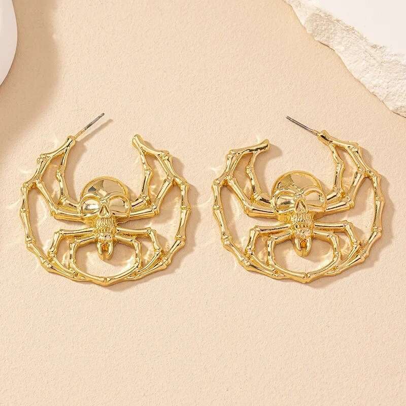 Exaggerated personality design, skull head spider high-end and sweet cool style earrings, female accessories