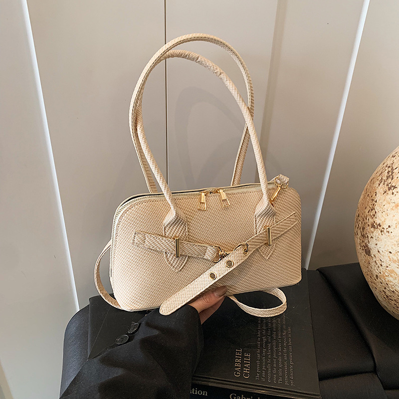 Luxury Bag Women's New Free Delivery Designer Bag Pillow 2025 New Personalized Niche Design Shoulder Large Capacity Fashionable Underarm Bag Vers