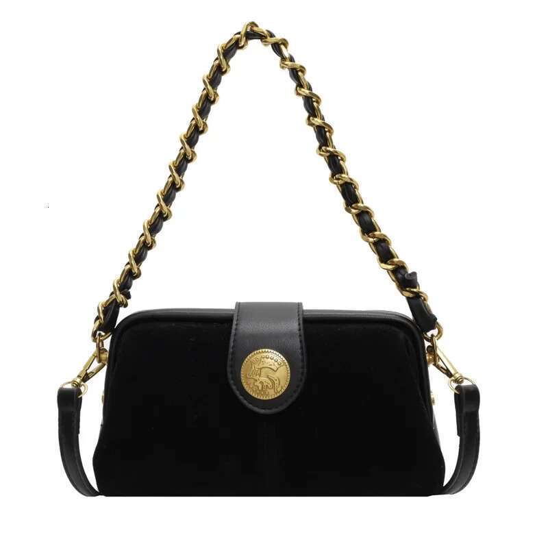 New Launch In 2025: Women's Retro Style Messenger Bag. Premium Niche Design, Matte Finish, Chain - Clip Small Square