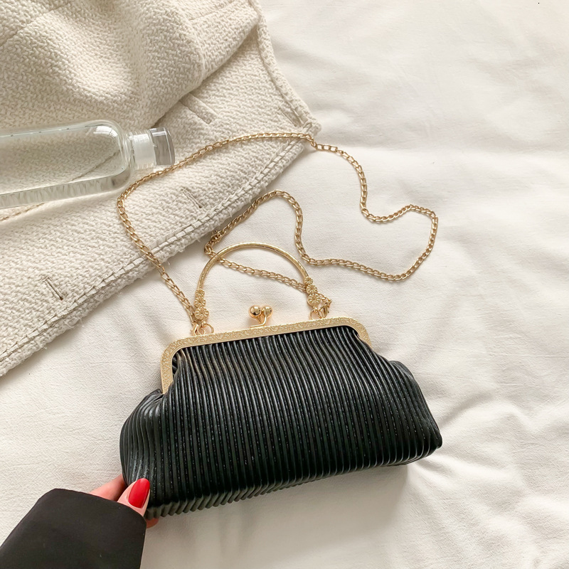 This Year's Popular New Free Delivery Designer Bag Winter New Style Fashionable Luxury Bag Pleated Personalized Ins Internet Famous Girl's W
