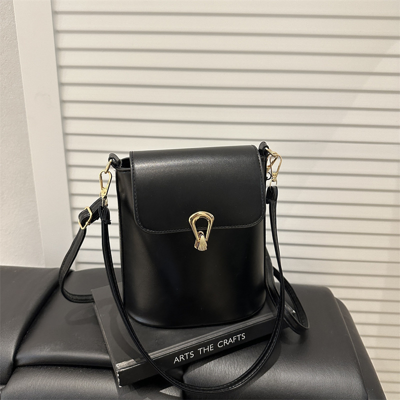 Fashionable Highend Zero Wallet Single New Free Delivery Designer Bag Luxury Bag Shoulder Handheld Solid Color Mobile Phone Trendy Mini Small Women�