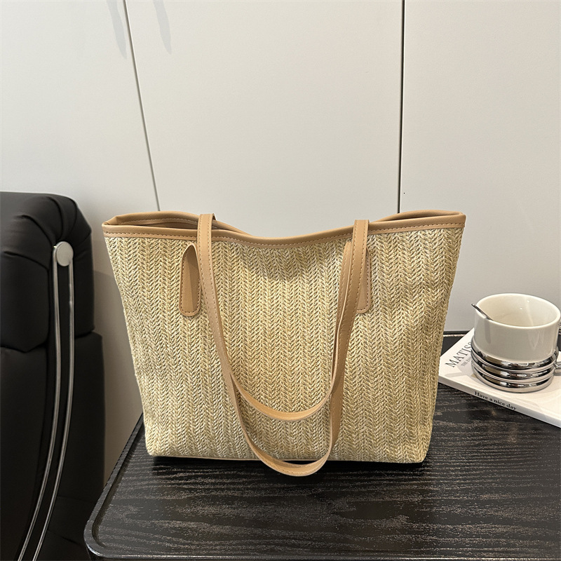 New Free Delivery Designer Bag Straw Luxury Bag Woven Large Capacity Fashionable Spliced Handbag 2025 Spring/summer Texture Women's Single Should