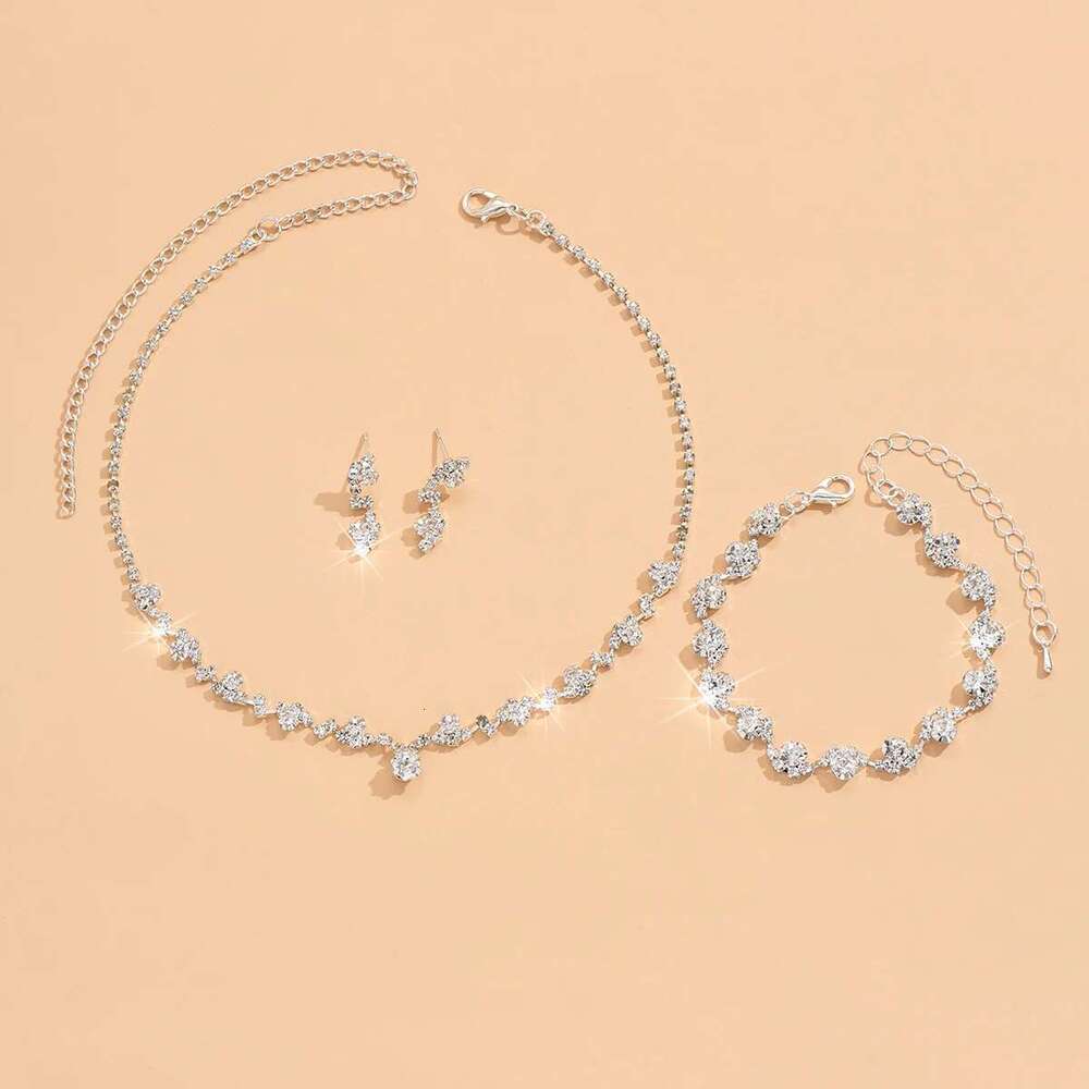 4-Piece Women's Flower Necklace With Earrings And Bracelet Set, Wedding Party Accessories