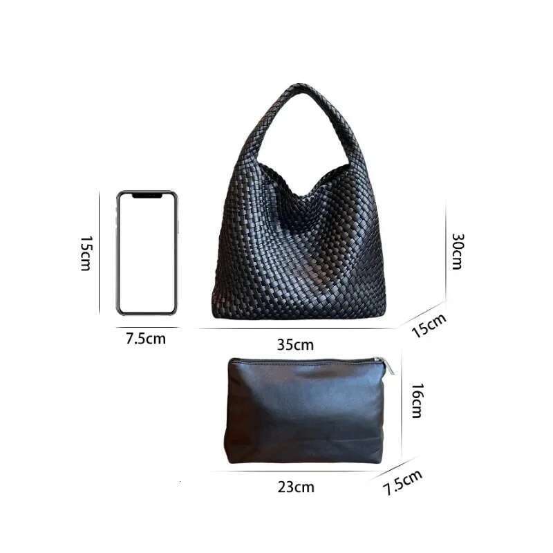 New fashionable with niche design woven handbag bucket single shoulder armpit bag, simple retro style bag