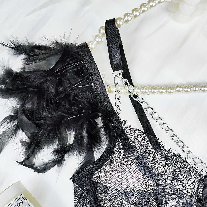 Patent Leather Sexy Lingerie Feather Lace Metal Chain Sexy Bow Perspective Bra Erotic Lingerie Set KQ