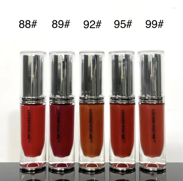 Lock color bomb lip glaze 13 colors 4ML water moistening texture, spread light and unburdensome but covering power