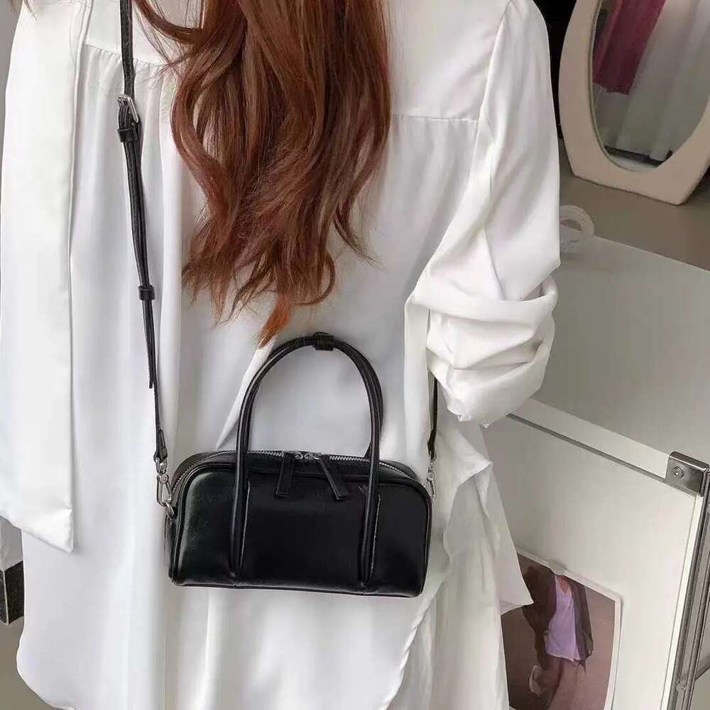 Genuine Leather Women's Small Square Single Shoulder Crossbody Bag, Korean Version, Versatile Texture Commut