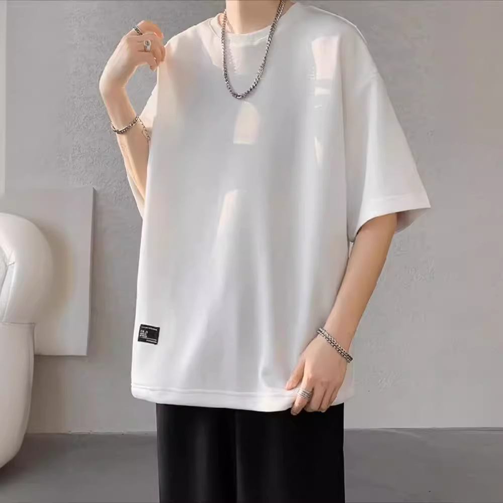 Fashionable Men's Summer Designer Designs Loose Sports And Casual Half Sleeved Round Neck T-shirt Clothing