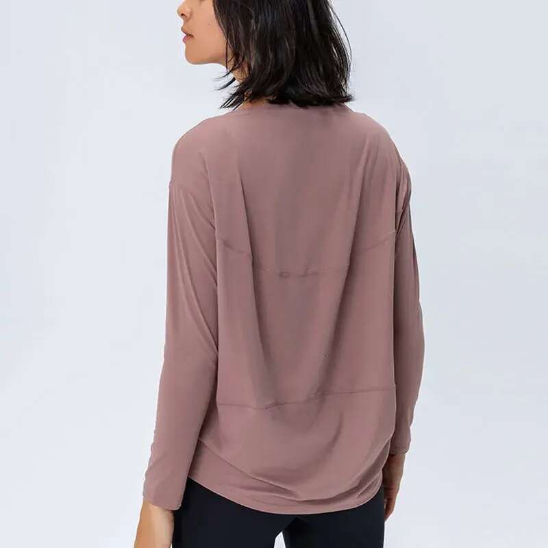 010- Long Sleeve Shirt Women Yoga Sports Tops Fiess Shirts Bum-Covering Length Sweatshirts Super Soft Relaxed Fit Autumn and Winter Top Tee for On the