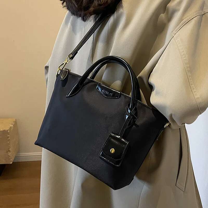 2025 Curated Crossbody - Convertible Day Capsule Tote, Tactile Minimalism & Commuter-Chic Monochrome