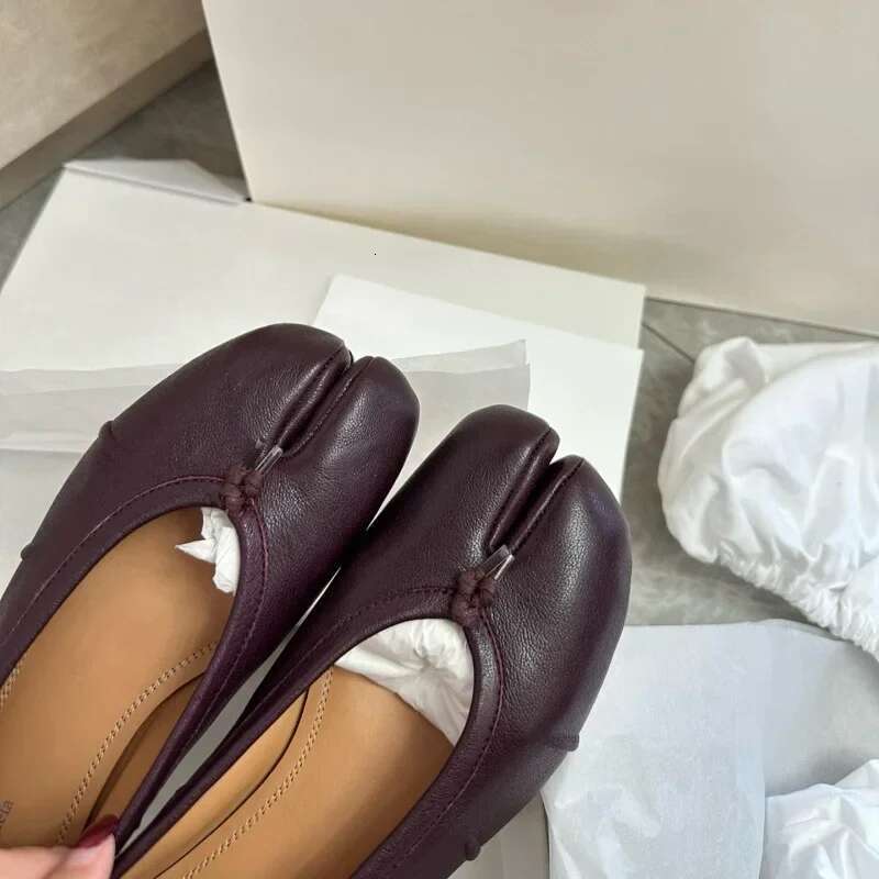 Migua Flat Ballet Slippers Tabi Toe-shaped Single Pig Hoof Shoes Summer-ready Sheepskin Insoles Niche Style