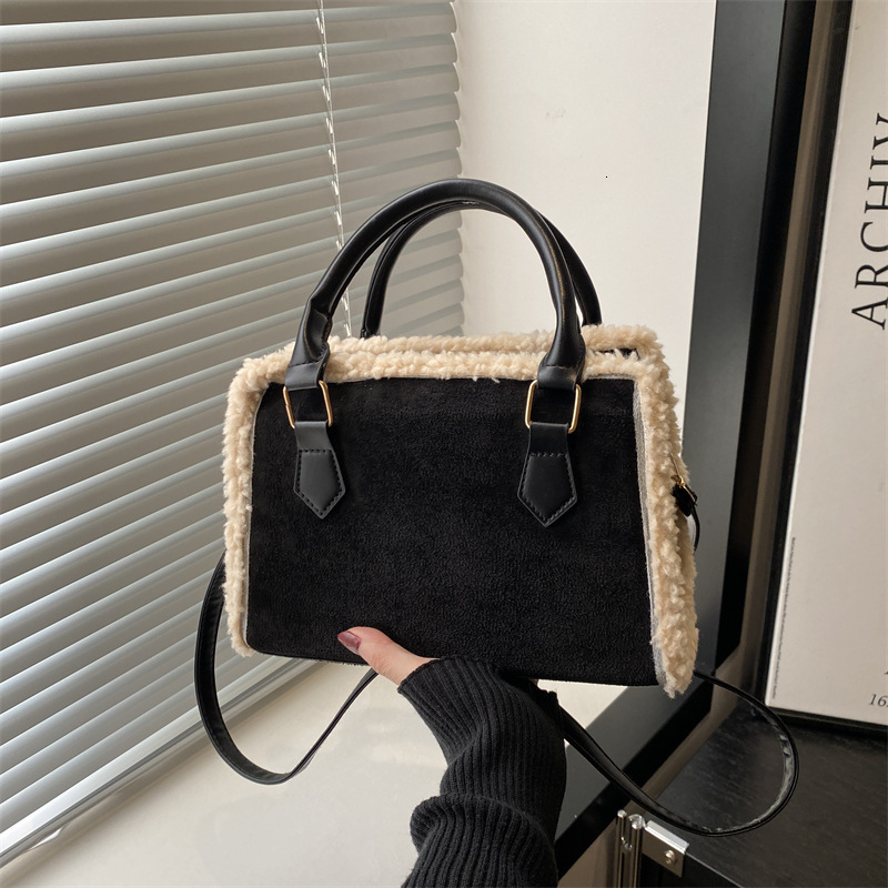 Free Delivery Designer Bag Lamb Wool Large Capacity Trendy And Fashionable Fur Shoulder Student Hand Held Tote 2025 New Women's Luxury Bag