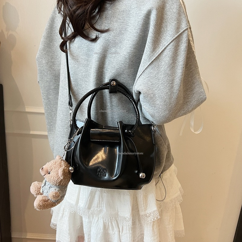 2025 Pink Fresh Cute Women's Handbag Designer Shang Internet Celebrity One Shoulder Crossbody Bag New Free Delivery Shopping Versatile Bag