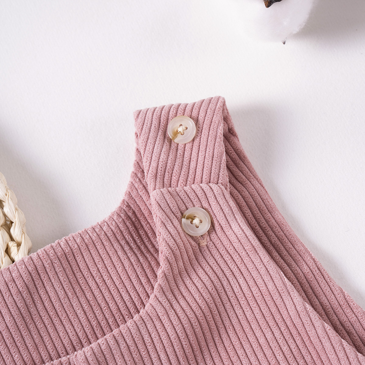 Spring+fall baby jumpsuit, baby clothes, soft corduroy activity button jumpsuit pants, suitable for outing play wear and home wear, comfortable and si