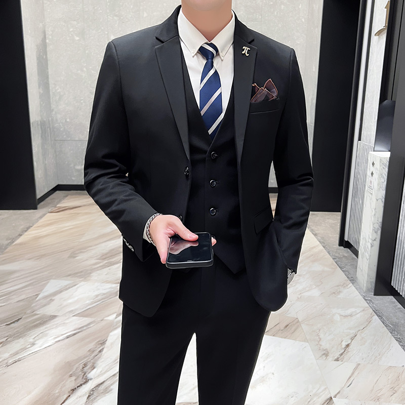 48 Elegant Men's Wedding Suits Set - Perfect Fit for Grooms and Attendants