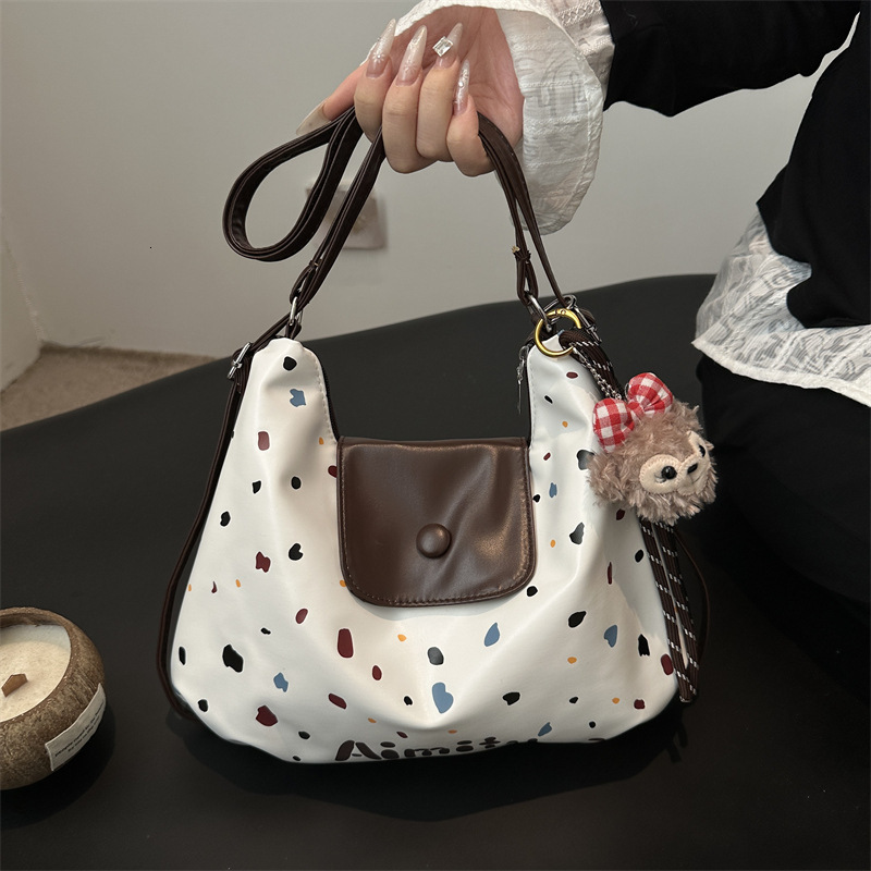Free Delivery Designer Bag Korean Version Shoulder Casual Large Capacity Western Style Armpit 2025 New Relaxed Color Polka Dot Backpack Luxury Bag