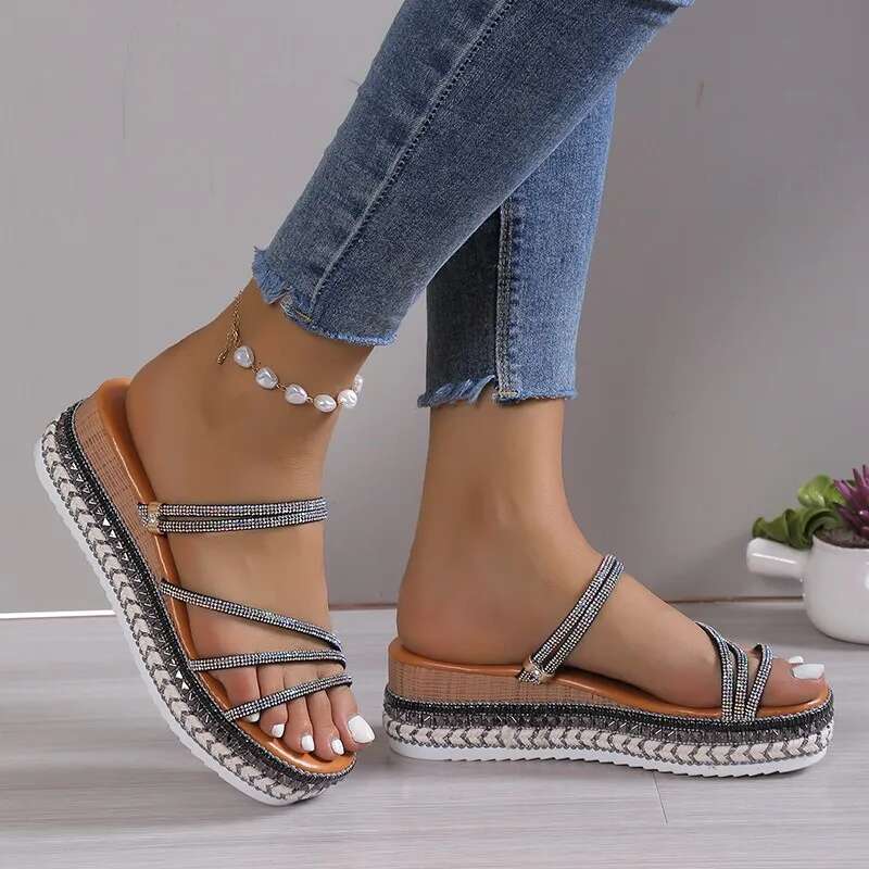 Slippers Gold Platform Shoes for 2025 Low Designer Soft Fabric Rome Slides Women Sandals