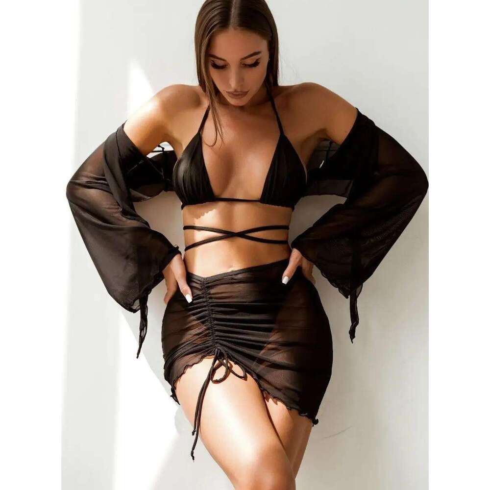 Wholesale swimwear for women in Europe America, three piece swimsuit set, solid color bikini factory, 2025 new style, chic and elegant clothing