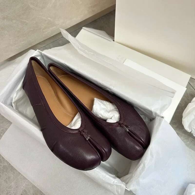 Migua Flat Ballet Slippers Tabi Toe-shaped Single Pig Hoof Shoes Summer-ready Sheepskin Insoles Niche Style