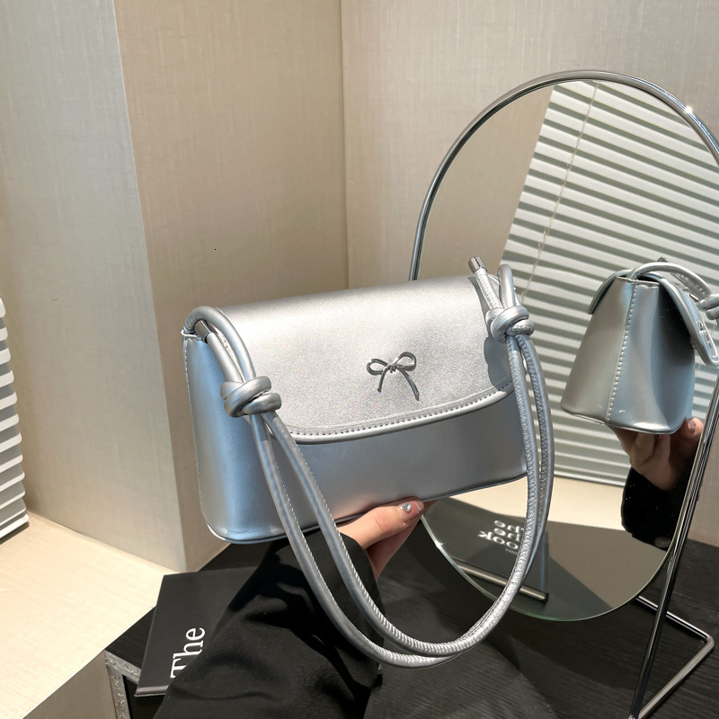 Free Delivery Designer Bag French Textured Small Square 2025 Winter Korean Version Trendy Fashion Shoulder Simple And Versatile Underarm Women's 
