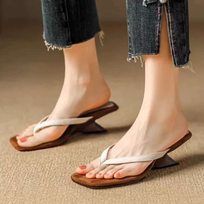 Square Head High Heels Fine Heel 2025 Woman Fashion Clip Toes Herringbone Temperament Versatile Casual Sandalias De Mujer