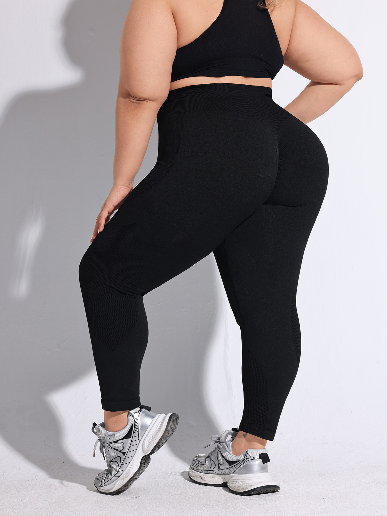 2025 large size breathable high waist contrasting yoga pants tight hip lift seamless sports leggings
