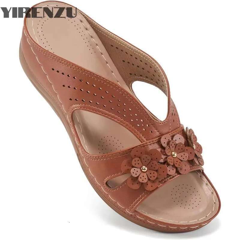New Women's Slippers Casual Flower Hollow Wedge Beach Shoes Outdoor Fashion Platform Comfortable Non-slip Sandals Plus size 43